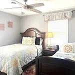 Lg Central Location Free Parking Fenced Yard Fire-Pit